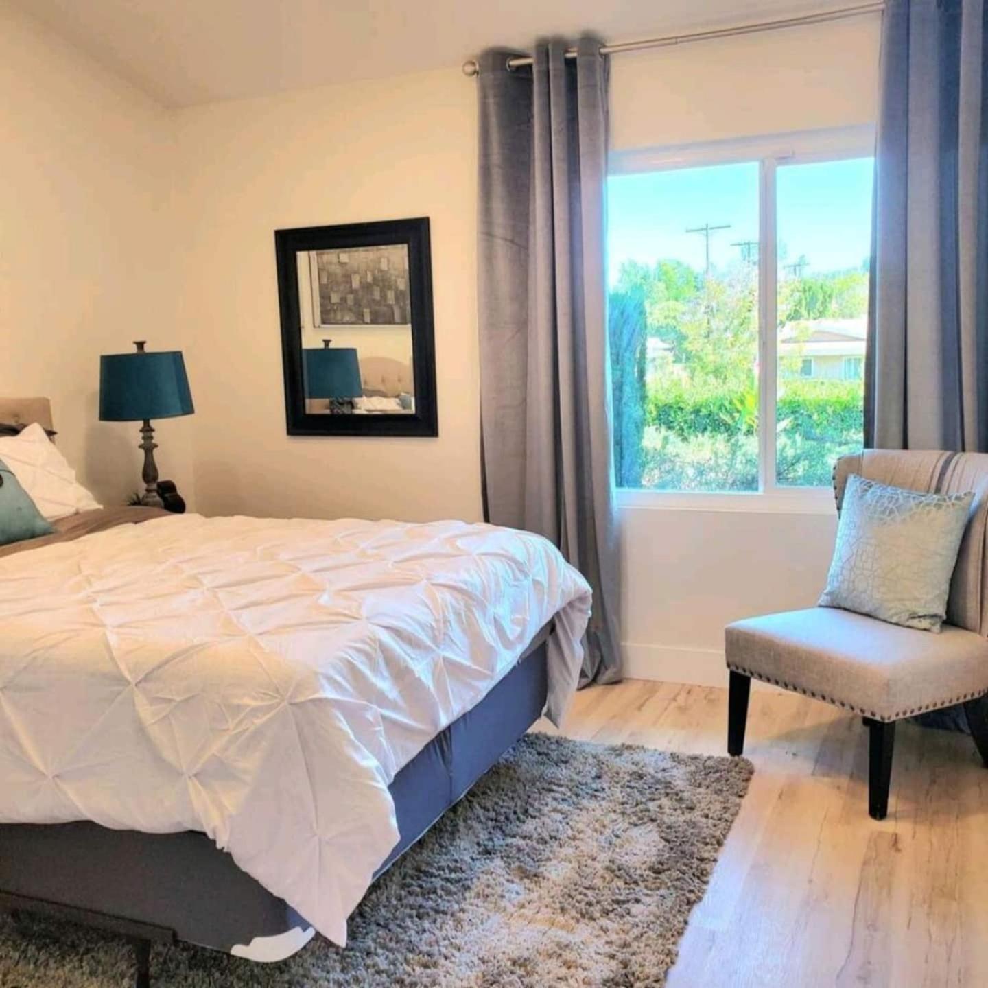 Spacious 4Bed 2Bath, Gated Pool, Wi-Fi, Garage Villa Los Angeles Exterior photo