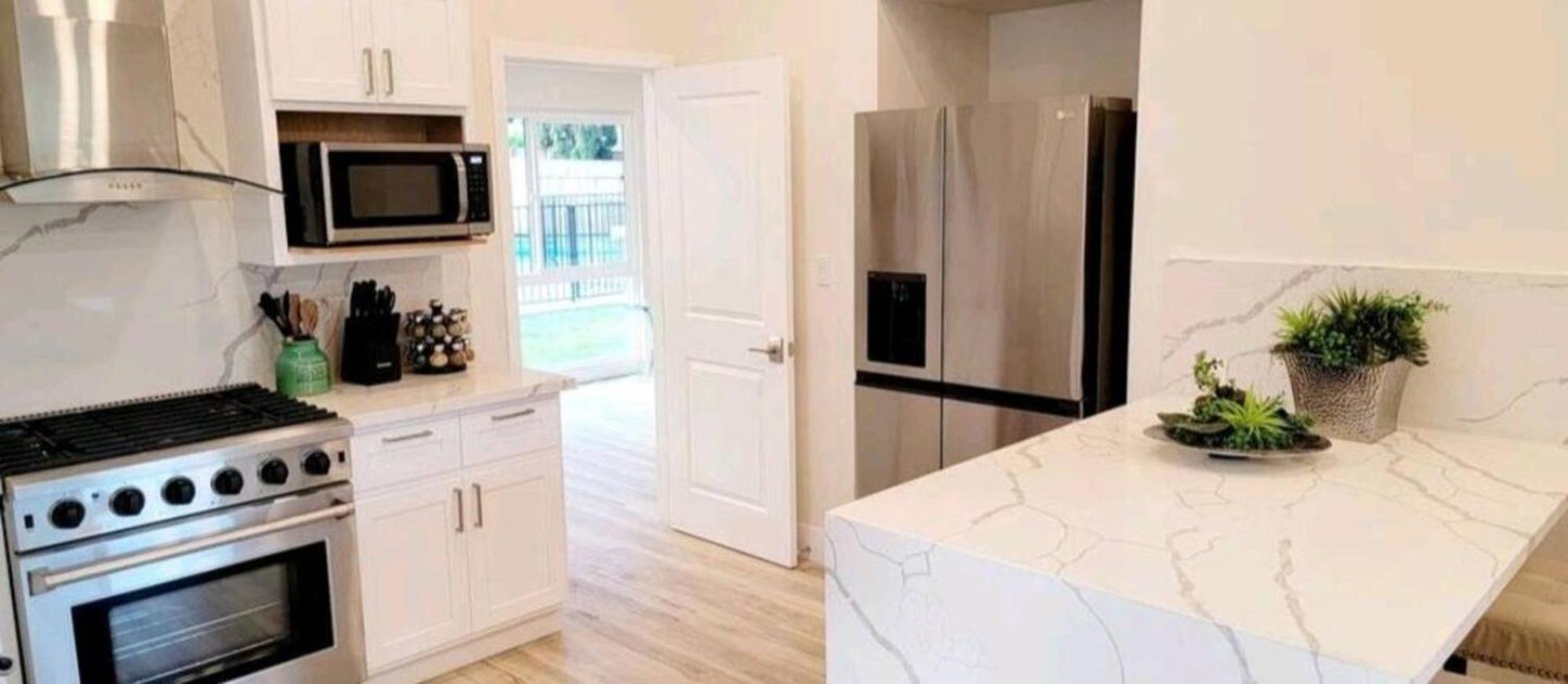Spacious 4Bed 2Bath, Gated Pool, Wi-Fi, Garage Villa Los Angeles Exterior photo